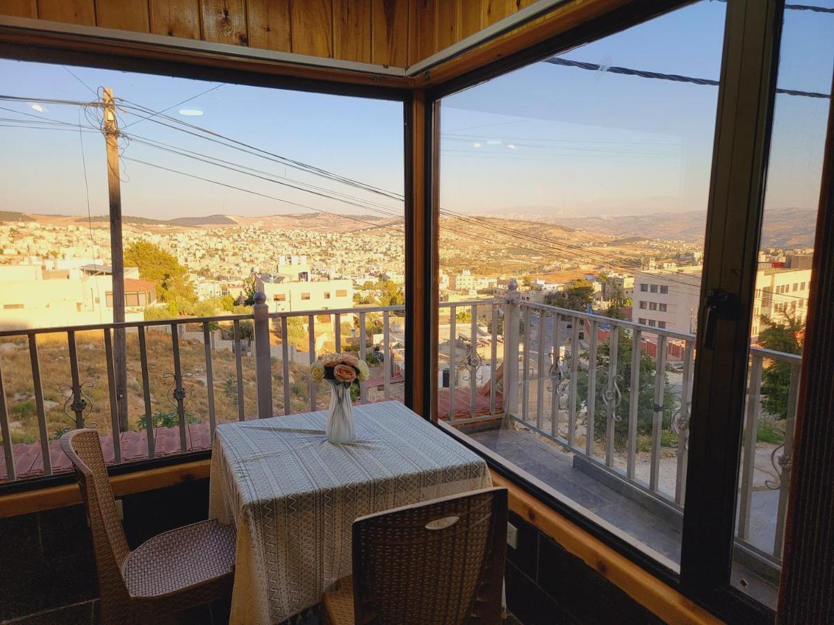 Atoom Lodge Jarash Eksteriør bilde