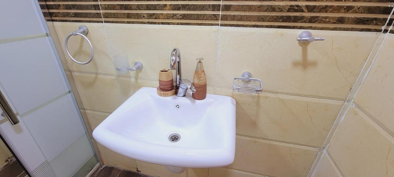Atoom Lodge Jarash Eksteriør bilde