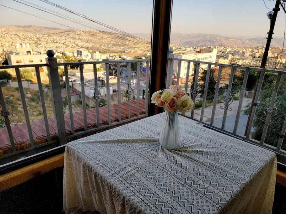 Atoom Lodge Jarash Eksteriør bilde
