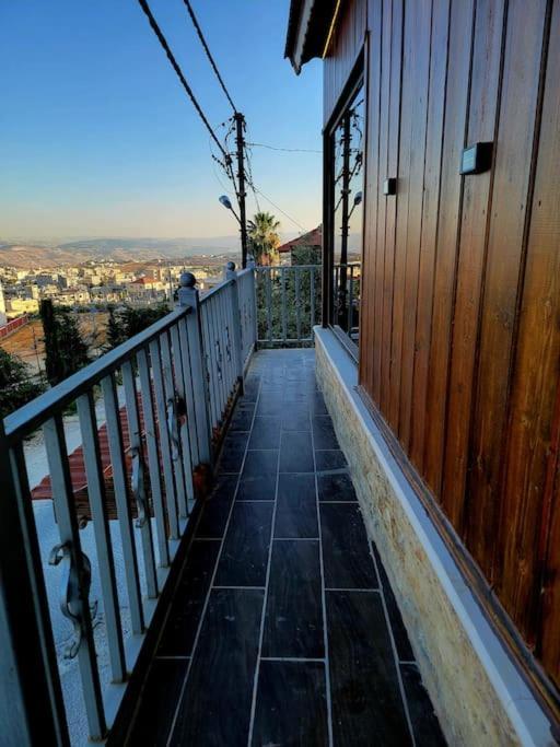 Atoom Lodge Jarash Eksteriør bilde